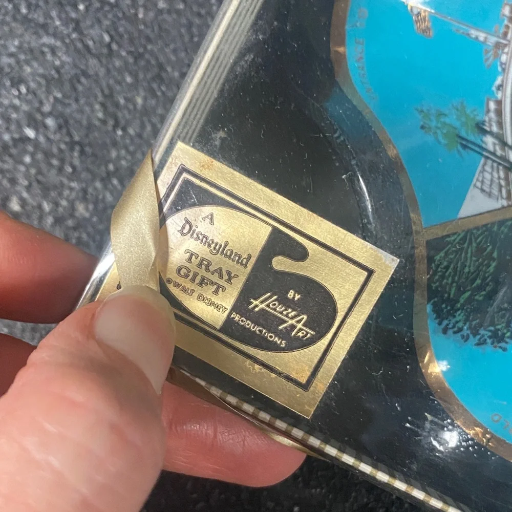 Vintage 70s Disneyland Souvenir Plate - Picture 3 of 5